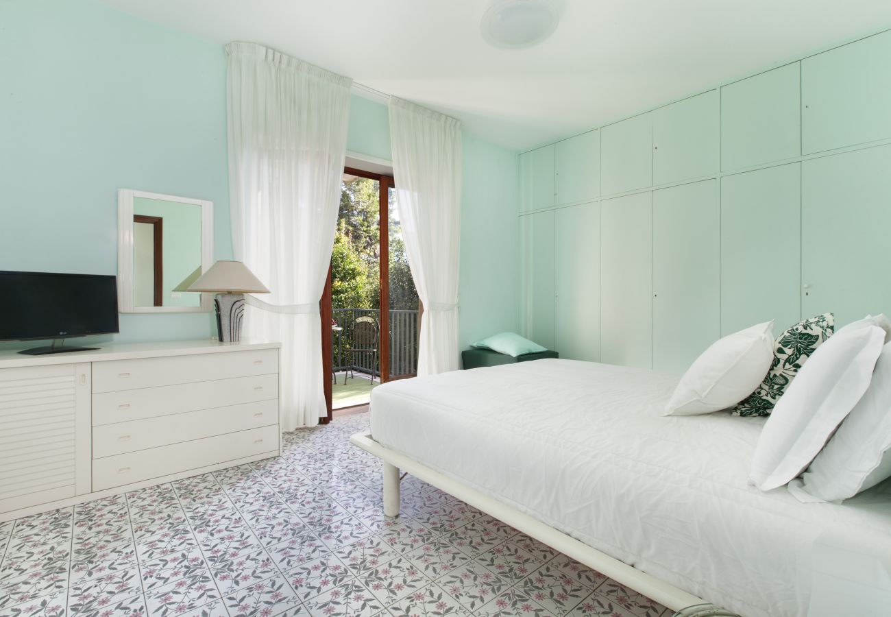 Apartment in Sorrento - Estate4home - La Noce