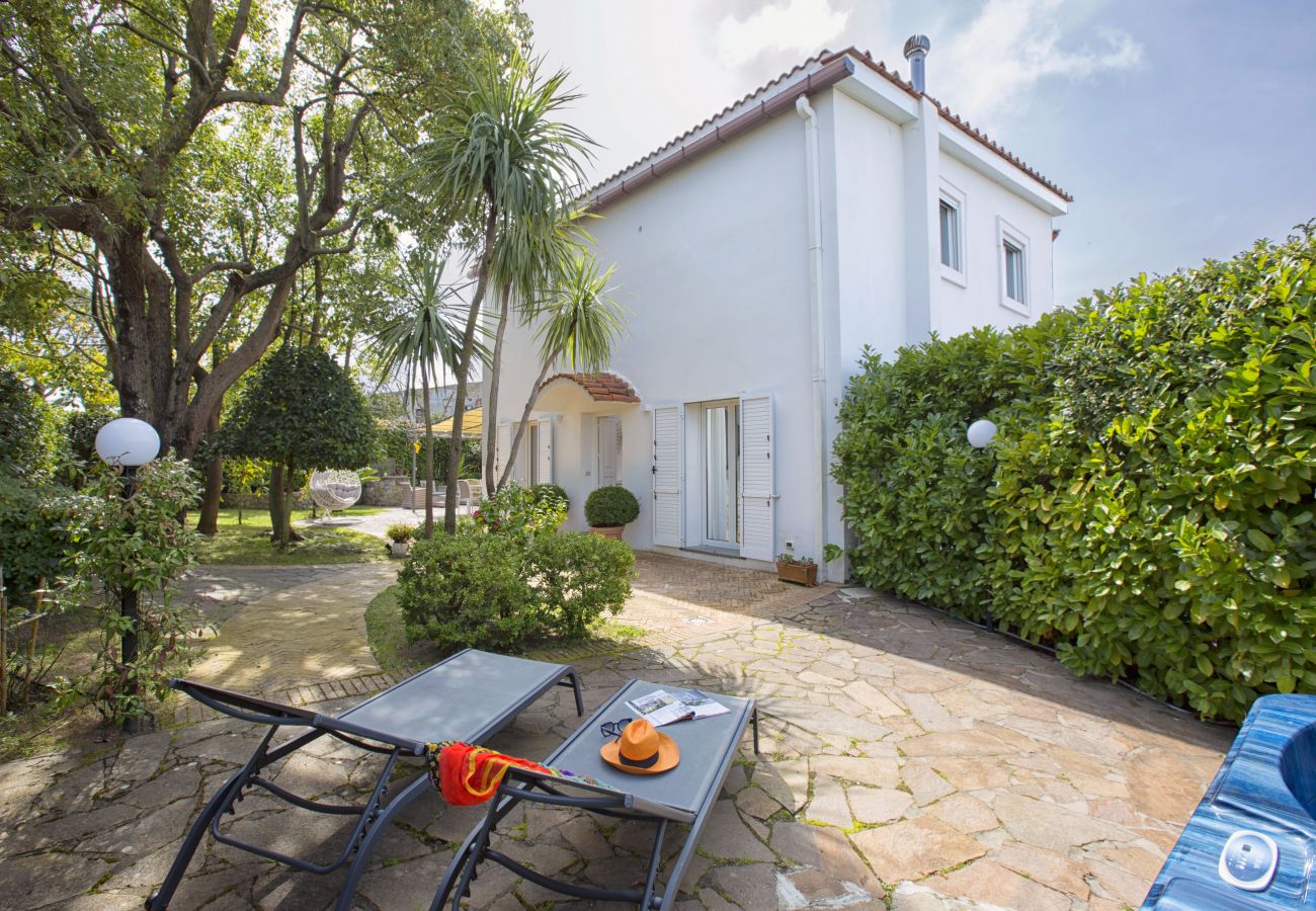 Villa in Sant´Agata sui Due Golfi - Resort Ravenna - Villa Dama
