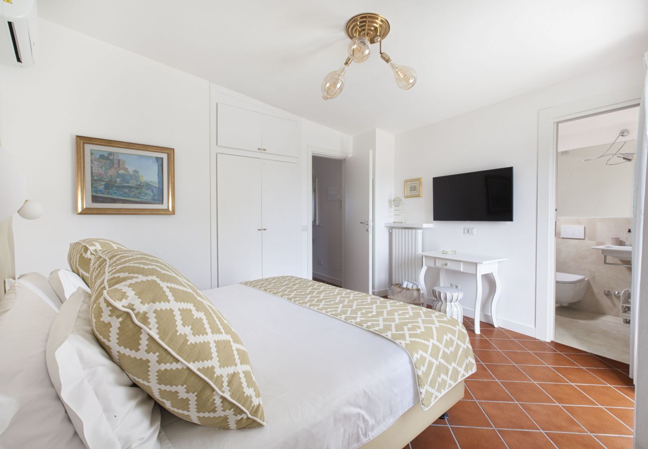 Villa in Sant´Agata sui Due Golfi - Resort Ravenna - Villa Dama