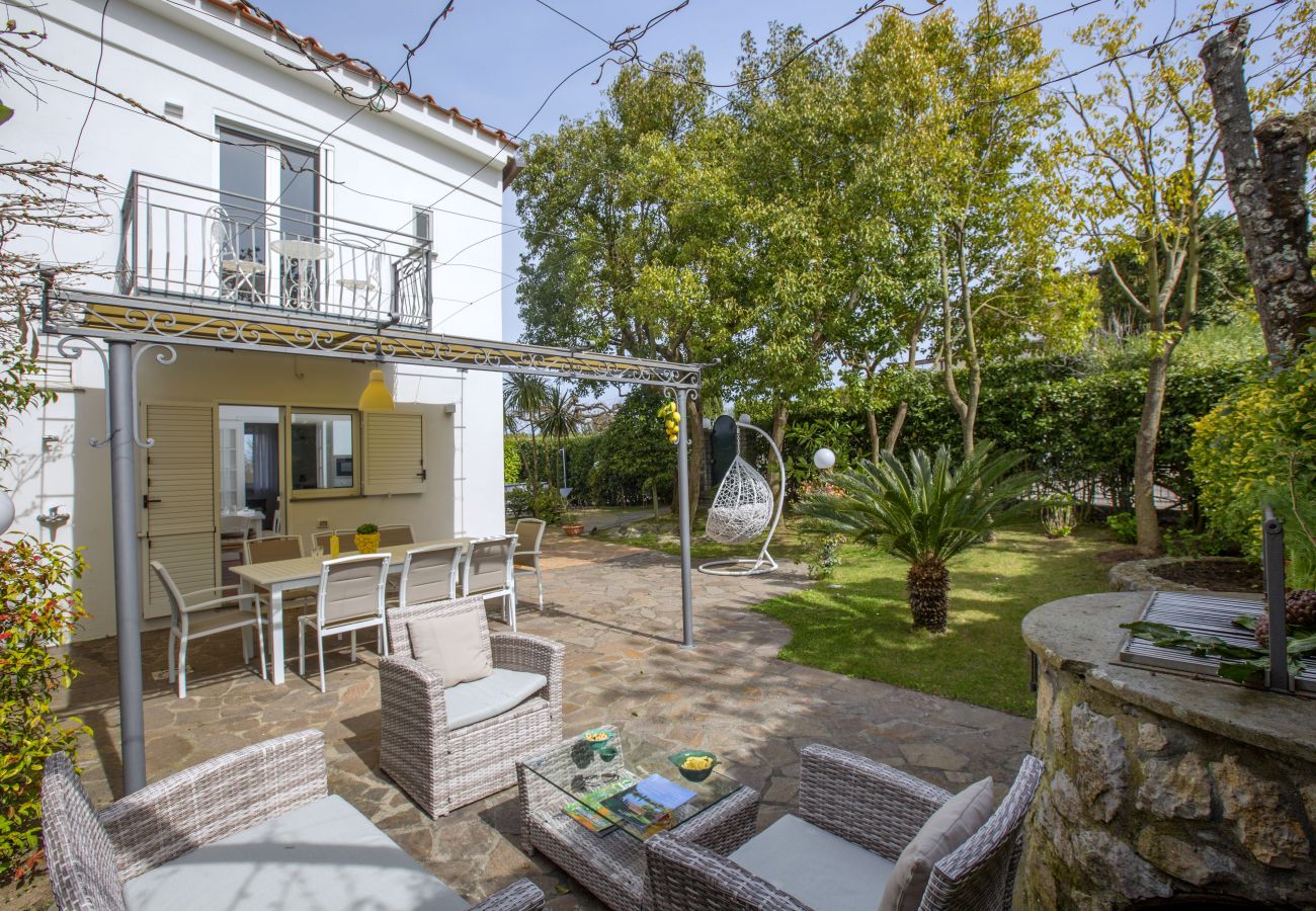 Villa in Sant´Agata sui Due Golfi - Resort Ravenna - Villa Dama
