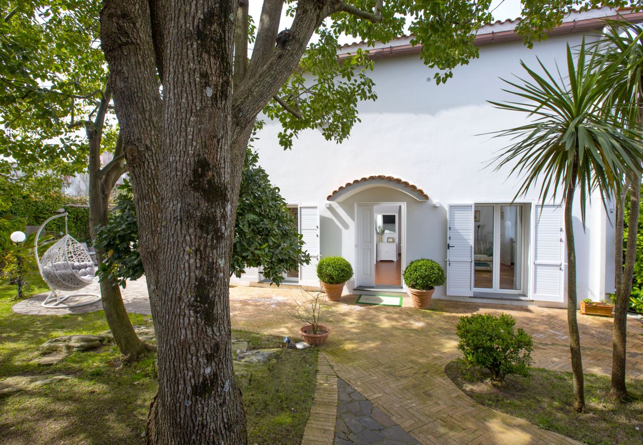 Villa in Sant´Agata sui Due Golfi - Resort Ravenna - Villa Dama