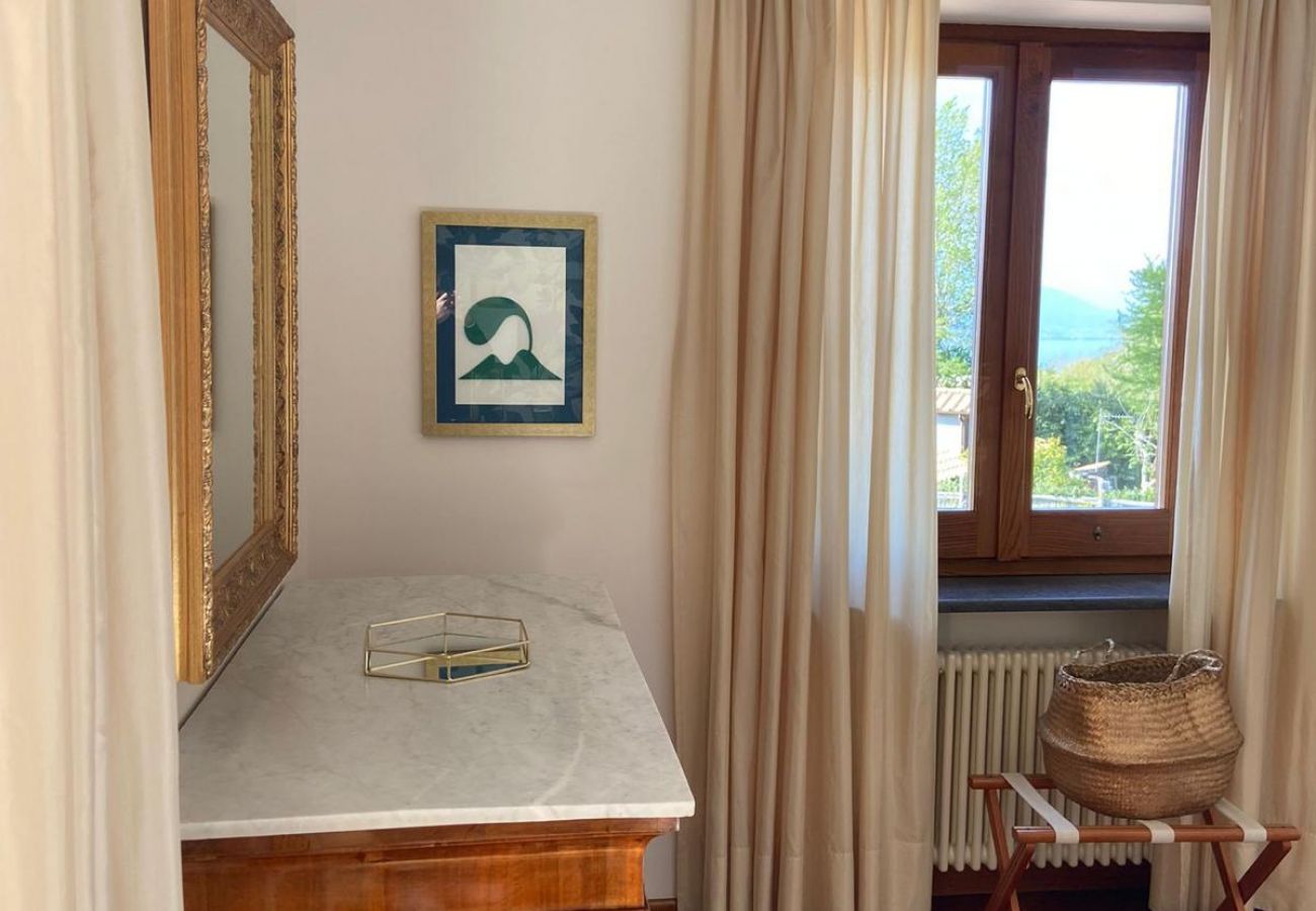 Rent by room in Sant´Agata sui Due Golfi - Resort Ravenna- Suite Regina