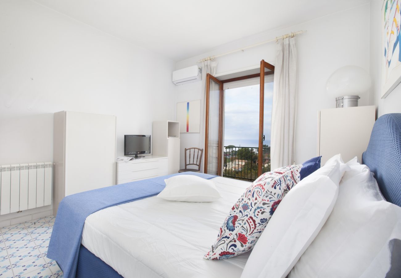 Apartment in Sorrento - Estate4home - Casa Miramare