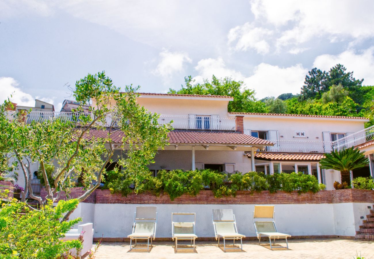 Villa in Sorrento - Estate4home - Villa Giù Giù