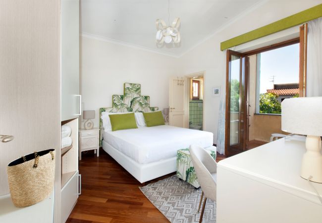 Rent by room in Sant´Agata sui Due Golfi - Resort Ravenna- Lady Room Rent by room in Sant´Agata sui Due Golfi - Resort Ravenna- Lady Room