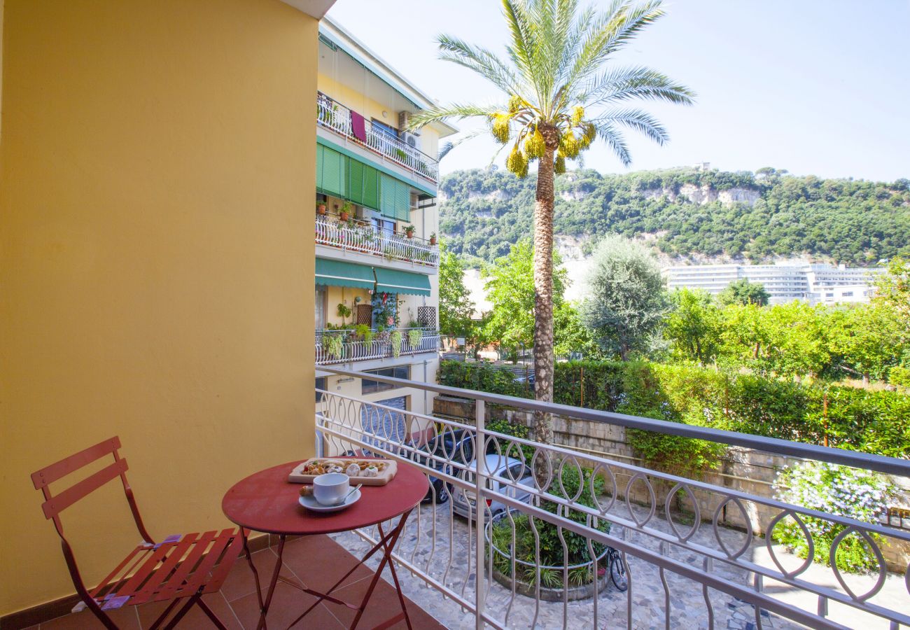 Rent by room in Sorrento - Estate4home - Suites 21 Corallo
