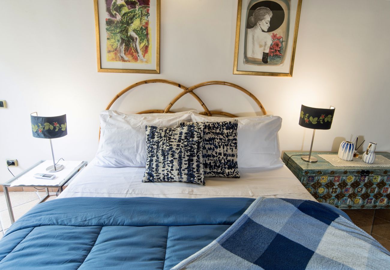 Apartment in Rome - Trevi Fountain Apartment