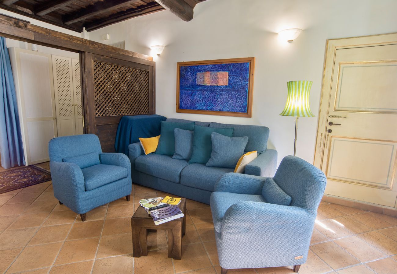 Apartment in Rome - Trevi Fountain Apartment
