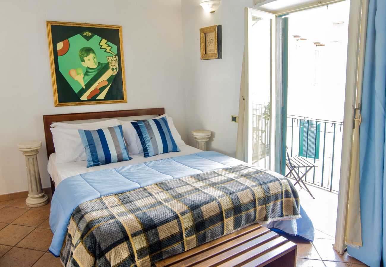 Apartment in Rome - Trevi Fountain Apartment