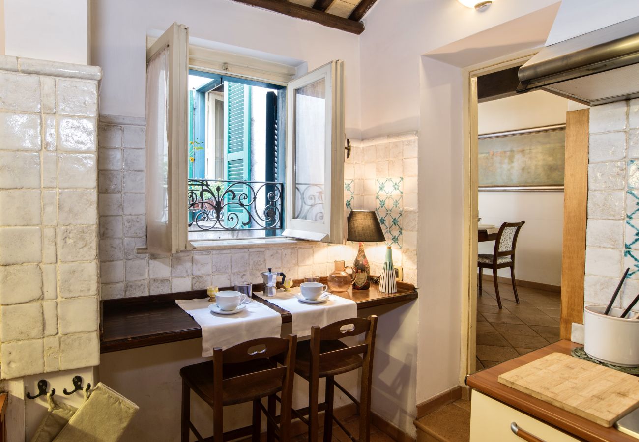 Apartment in Rome - Trevi Fountain Apartment