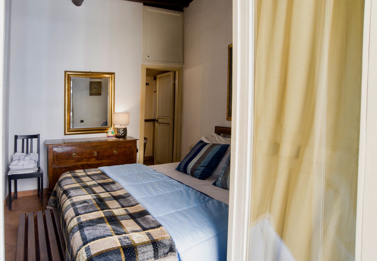 Apartment in Rome - Trevi Fountain Apartment
