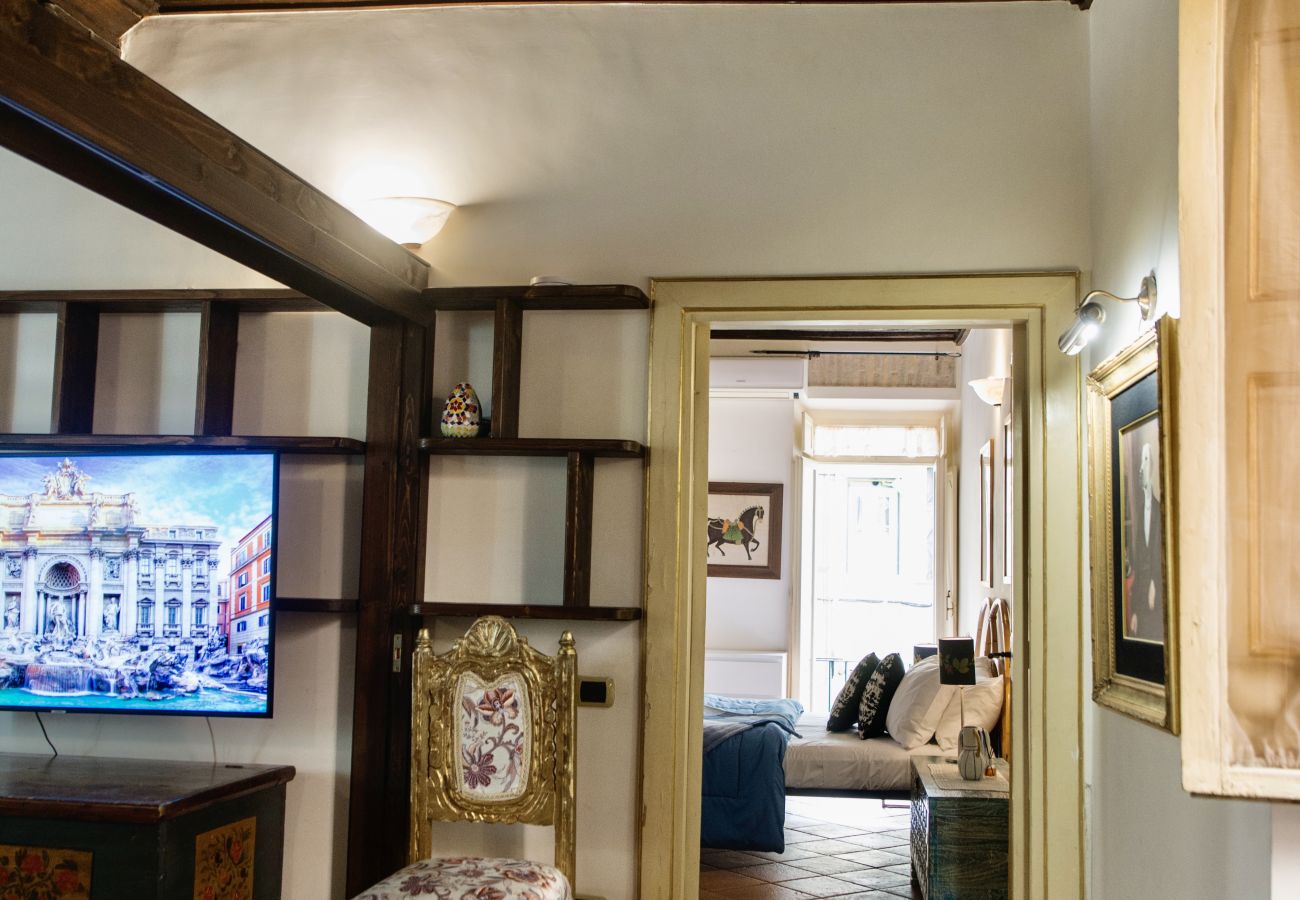 Apartment in Rome - Trevi Fountain Apartment