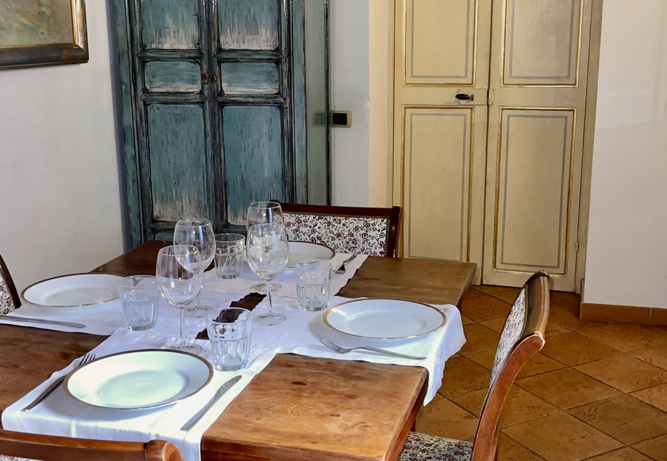 Apartment in Rome - Trevi Fountain Apartment