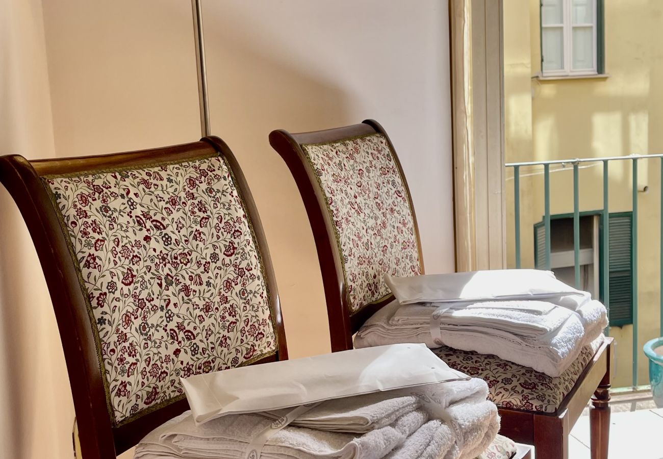 Apartment in Rome - Trevi Fountain Apartment