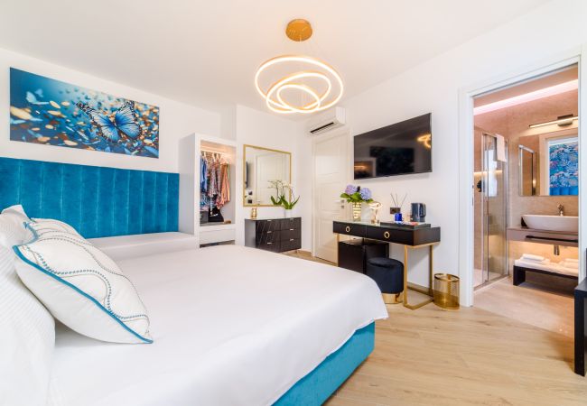 Rent by room in Piano di Sorrento - NicholHouse - Blue butterfly Rent by room in Piano di Sorrento - NicholHouse - Blue butterfly