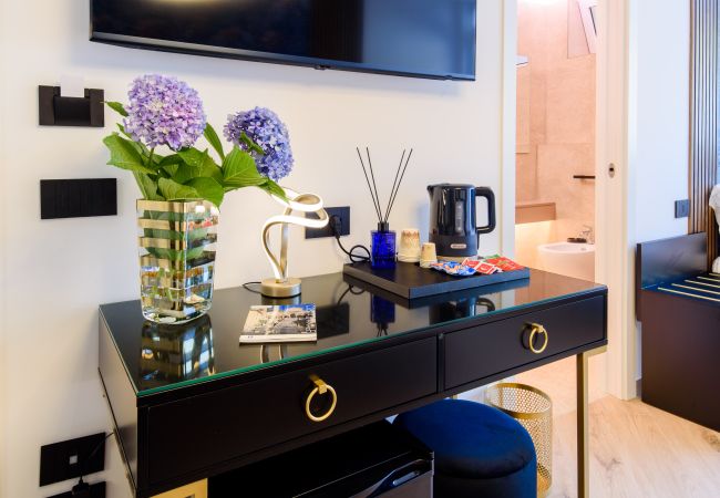 Rent by room in Piano di Sorrento - NicholHouse - Blue butterfly Rent by room in Piano di Sorrento - NicholHouse - Blue butterfly