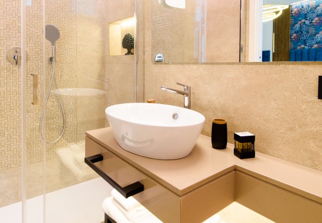 Rent by room in Piano di Sorrento - NicholHouse - Blue butterfly Rent by room in Piano di Sorrento - NicholHouse - Blue butterfly