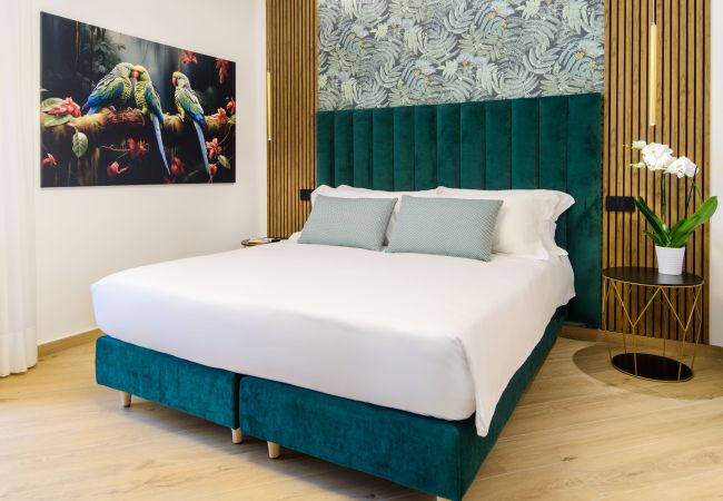 Rent by room in Piano di Sorrento - NicholHouse - Green Parrot Rent by room in Piano di Sorrento - NicholHouse - Green Parrot