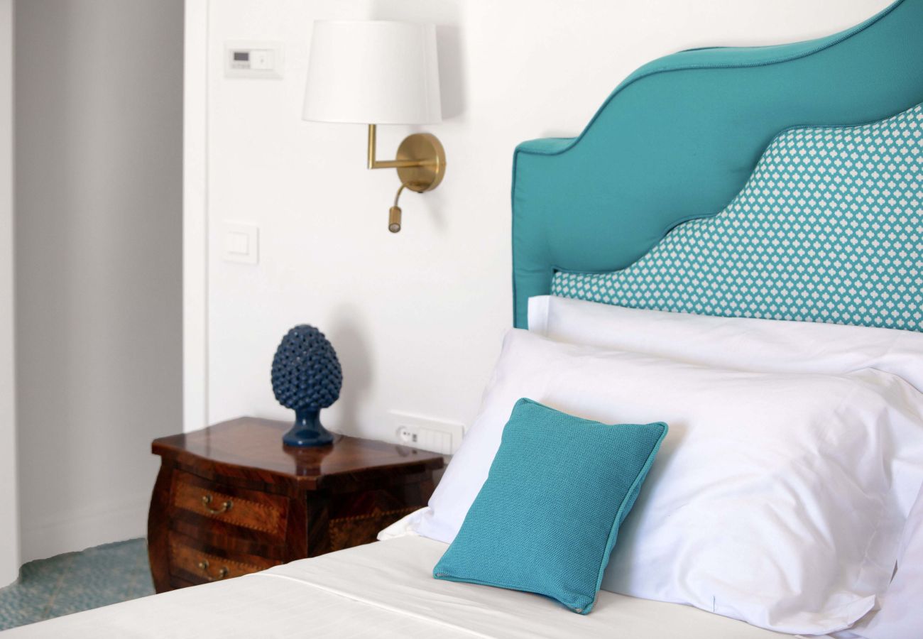 Rent by room in Scala - De Pando Panoramic Suites 1086 -San Pietro