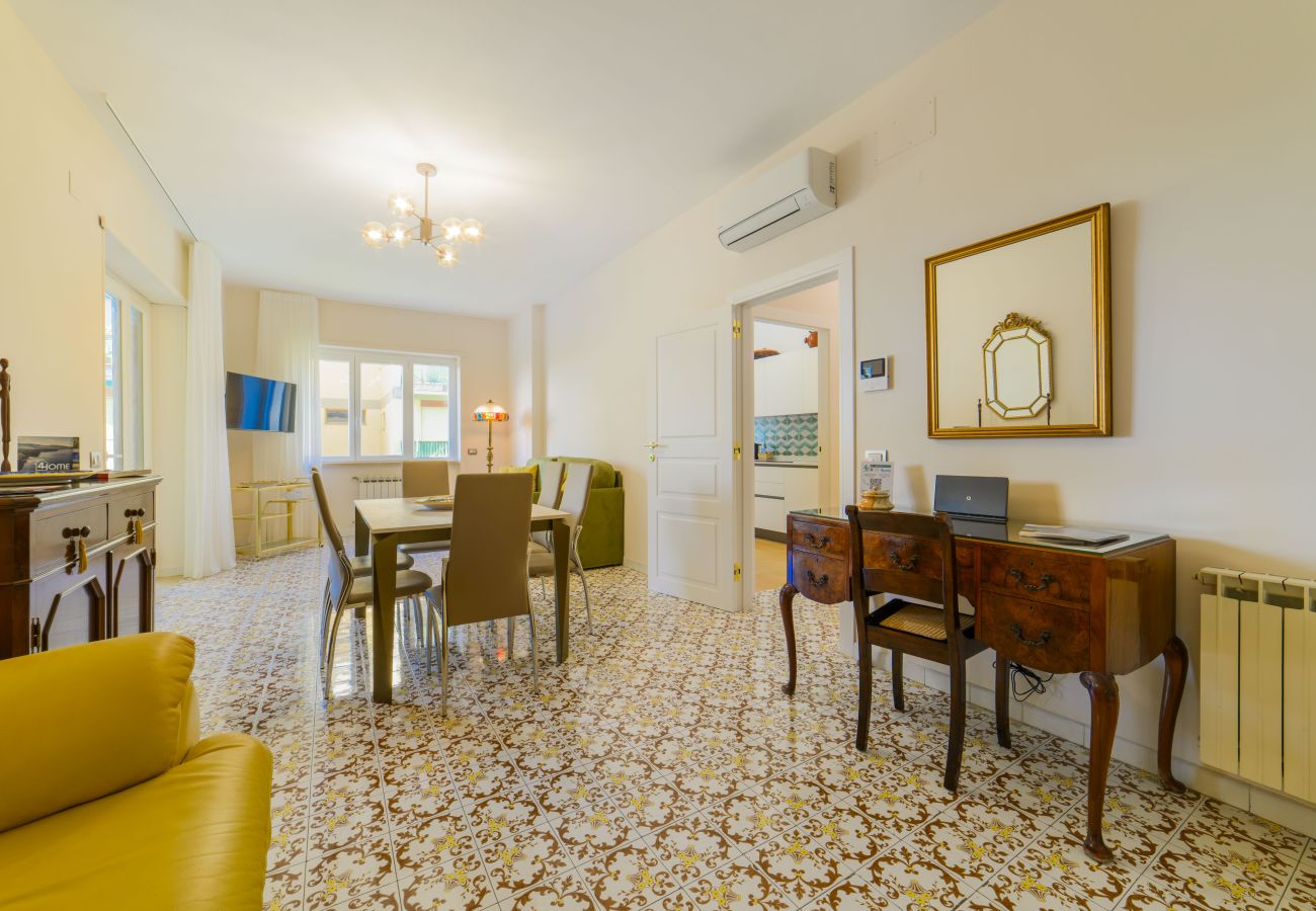 Apartment in Sorrento - Estate4home - Casa Anna 1944