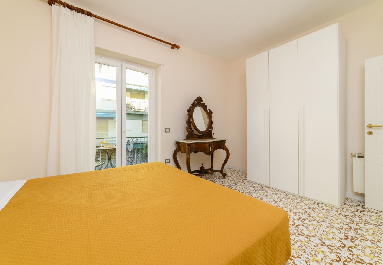 Apartment in Sorrento - Estate4home - Casa Anna 1944