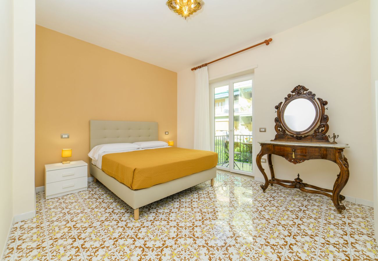 Apartment in Sorrento - Estate4home - Casa Anna 1944