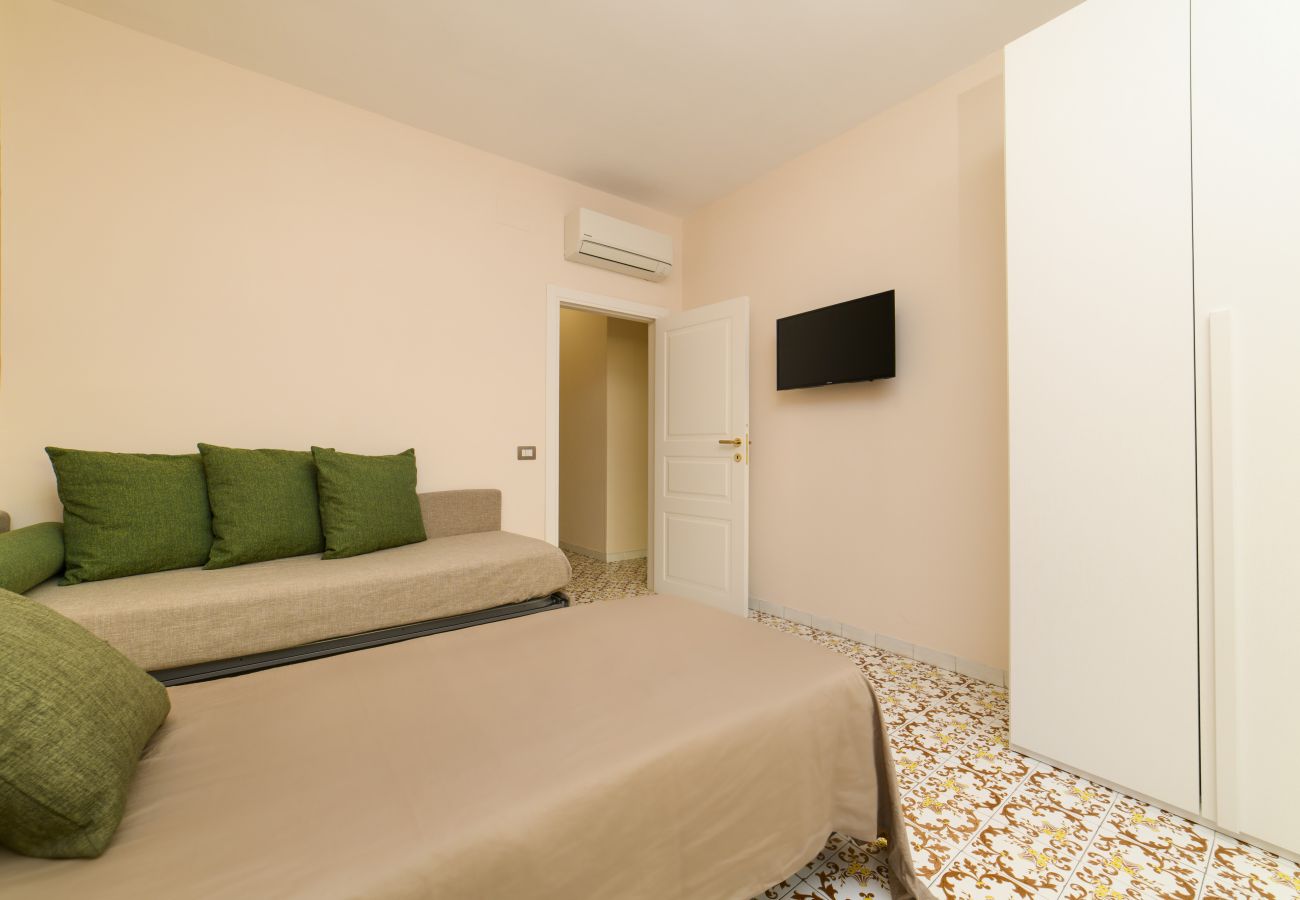 Apartment in Sorrento - Estate4home - Casa Anna 1944