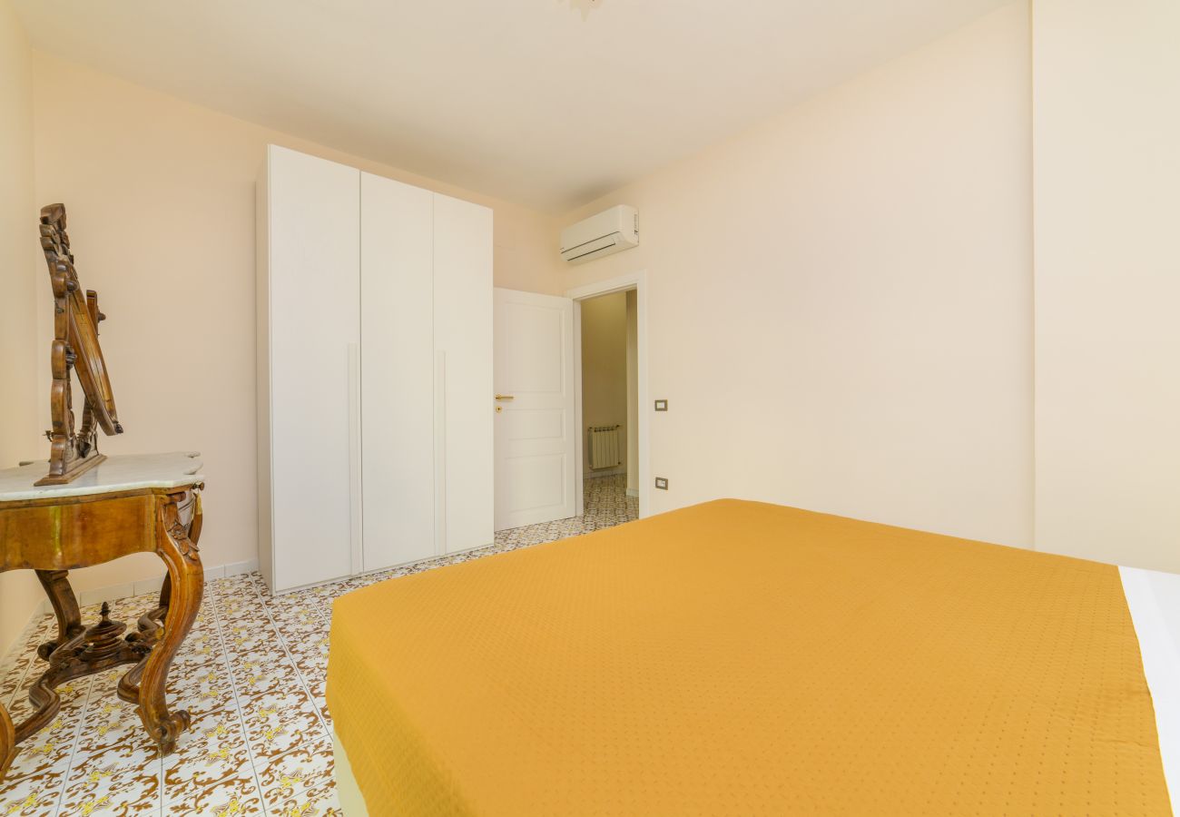 Apartment in Sorrento - Estate4home - Casa Anna 1944