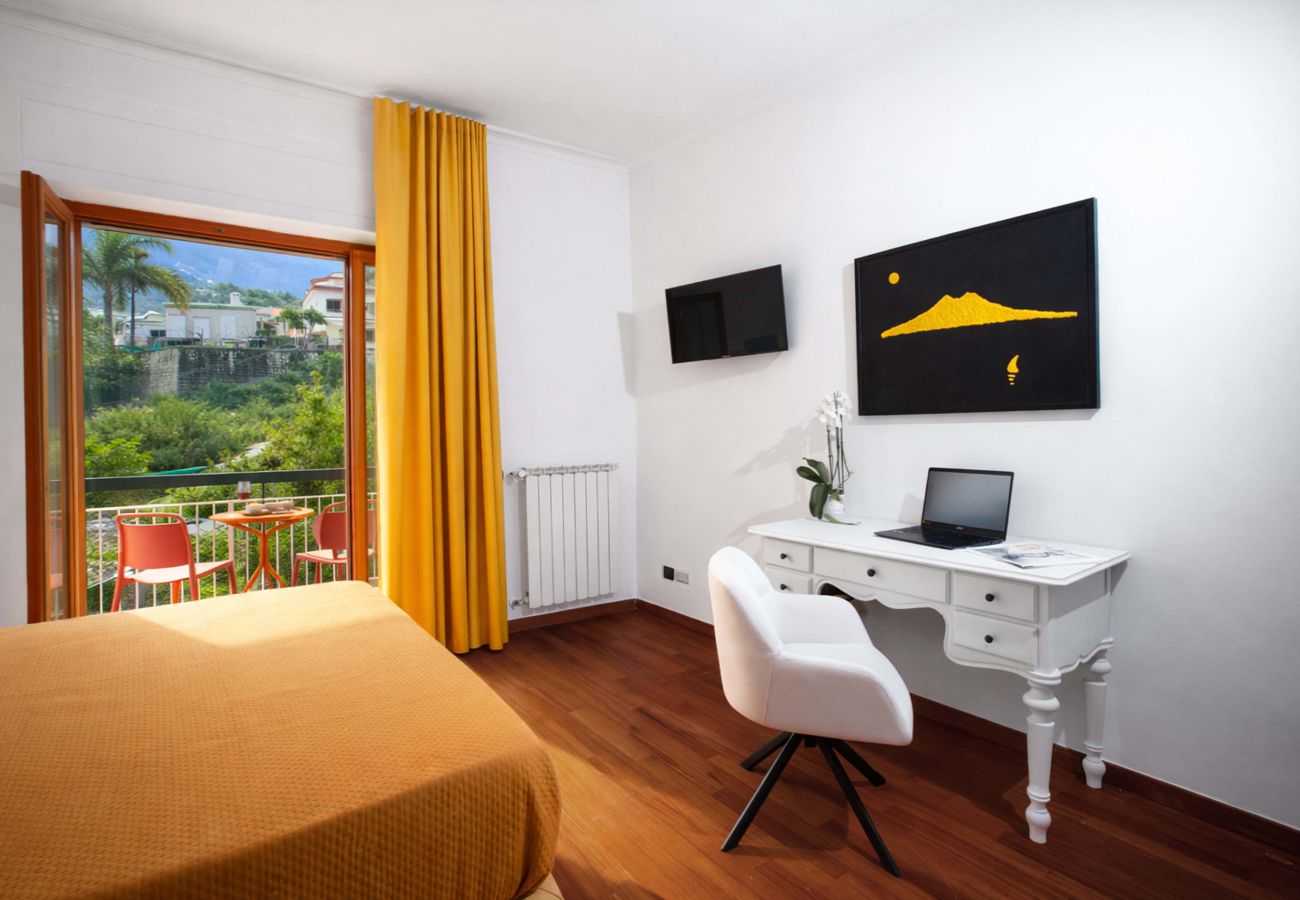 Apartment in Sorrento - Estate4home - Casa Marelia